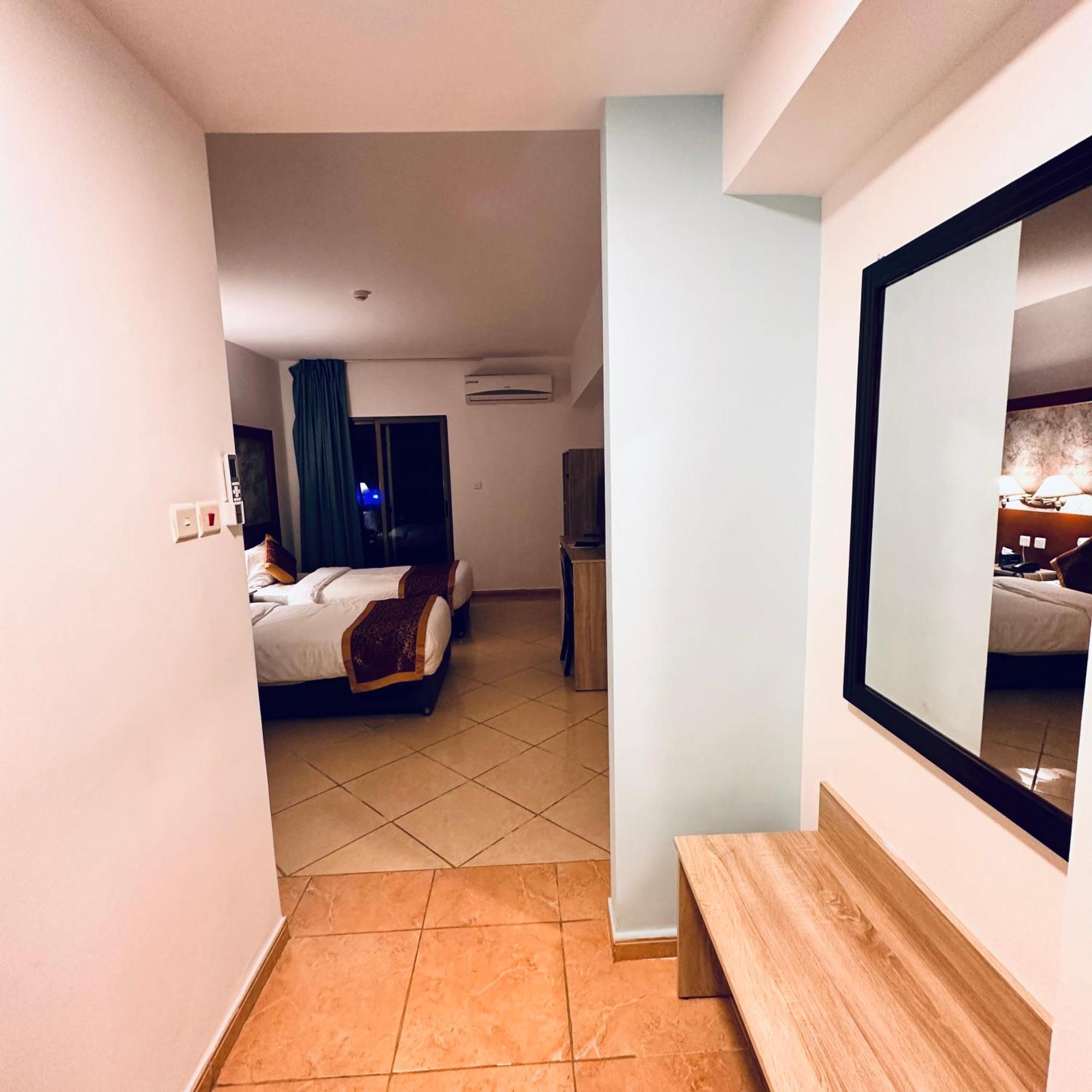 Aquavista Hotel & Suites Aqaba Exteriör bild